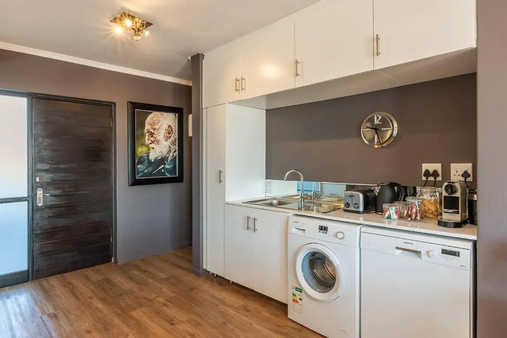 Crimson Square Apartment Cape Town 0*,